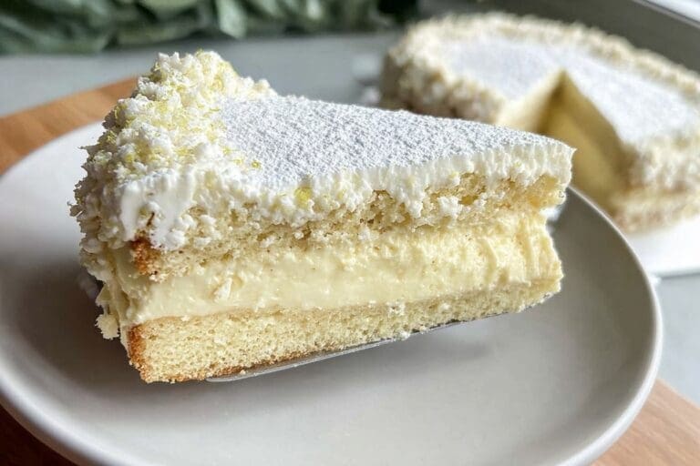 Cheesecake Factory Italian Lemon Cream Cake 74.Png